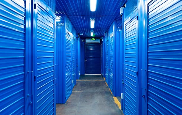 Không gian bên trong khu vực kho tự quản của Mystorage