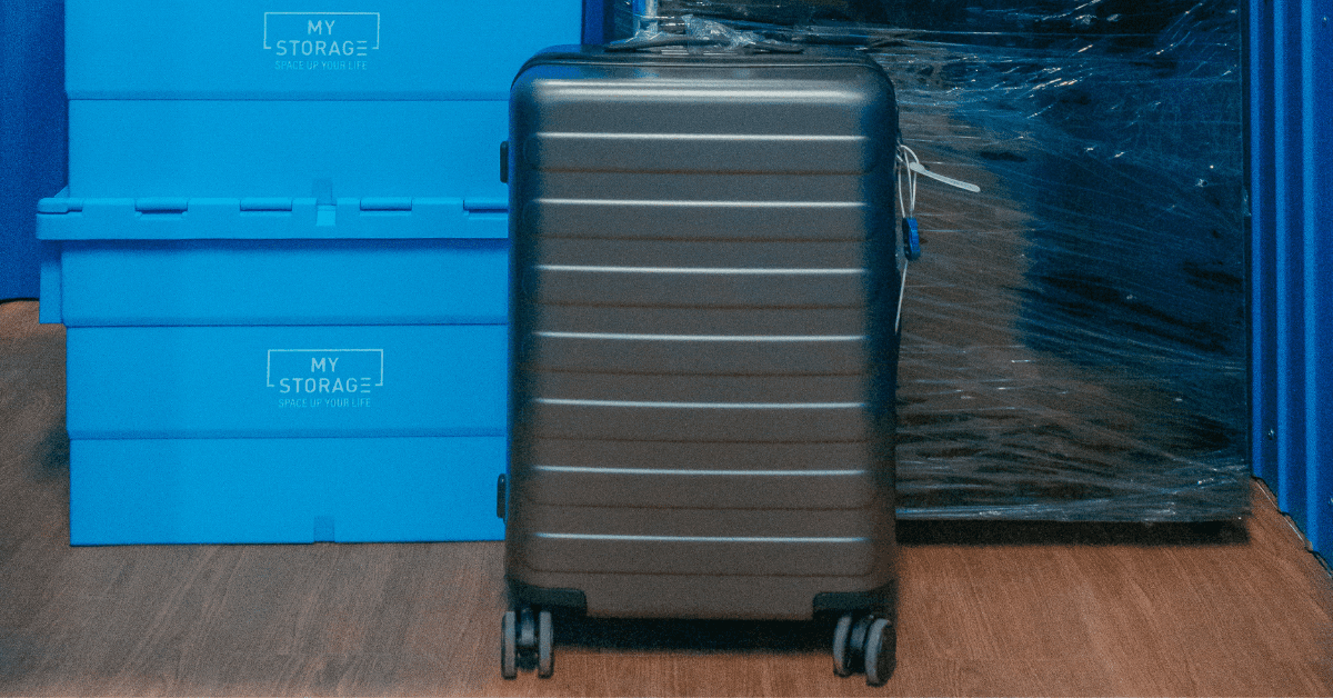 Best Traveler’s Guide to Mini Storage Units: How to Find Smart Luggage Storage Solutions